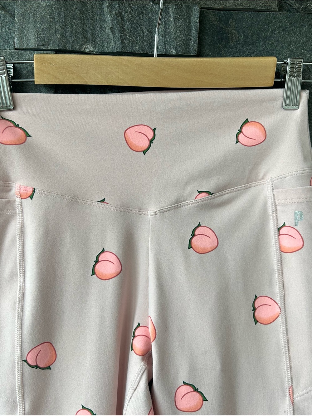 Victoria's Secret Sport Pink Peach Print Leggings
